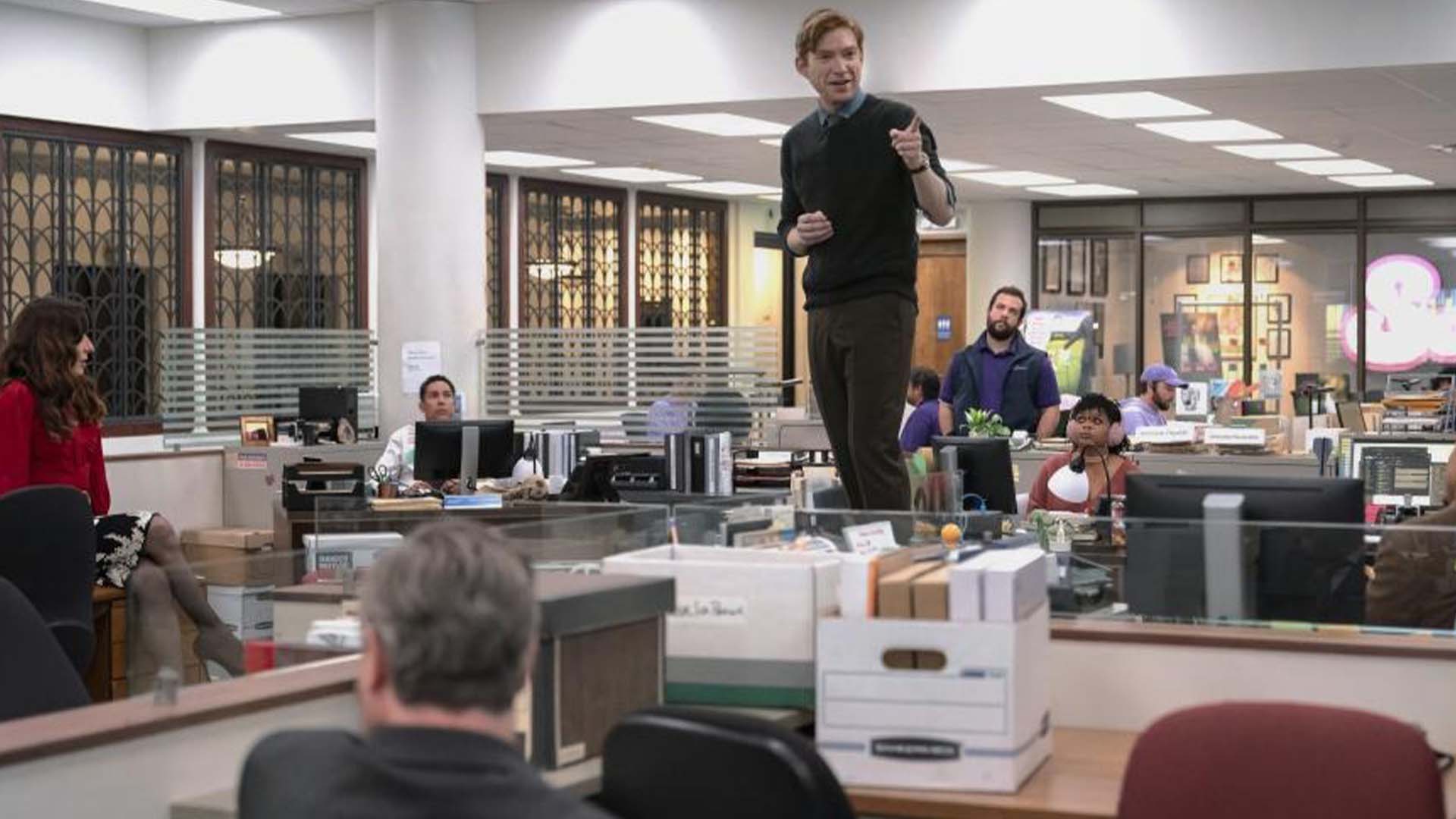 Εικόνα για ένα άρθρο που ονομάζεται The Office Off Premiers τον Σεπτέμβριο, το οποίο σας δίνει έναν λόγο να σταματήσετε την αναθεώρηση της παράστασης (πάλι)